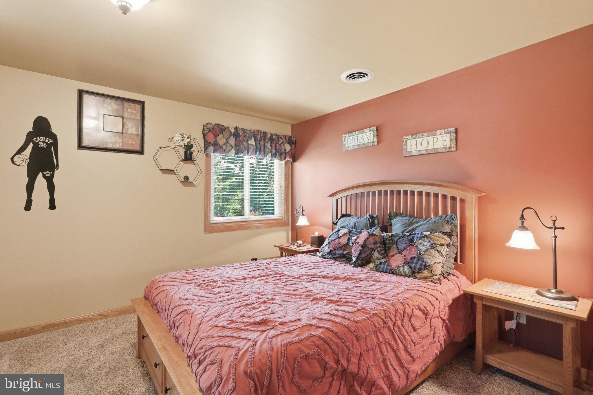 686 Bowman Road Chambersburg, PA 17202 - Photo 41 of 107 Bedroom