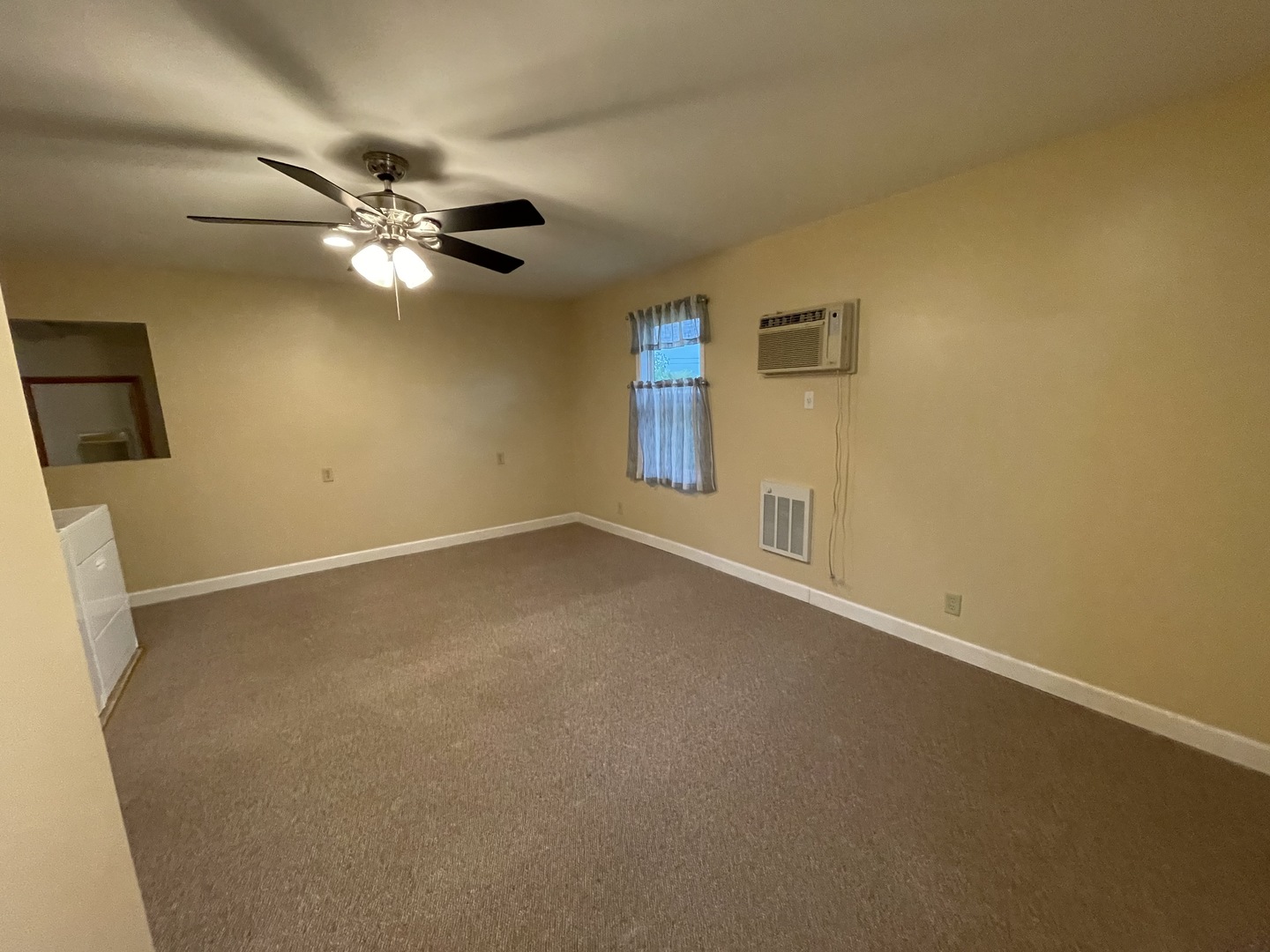 723 Raymond Road Watseka, IL 60970 - Photo 14 of 21