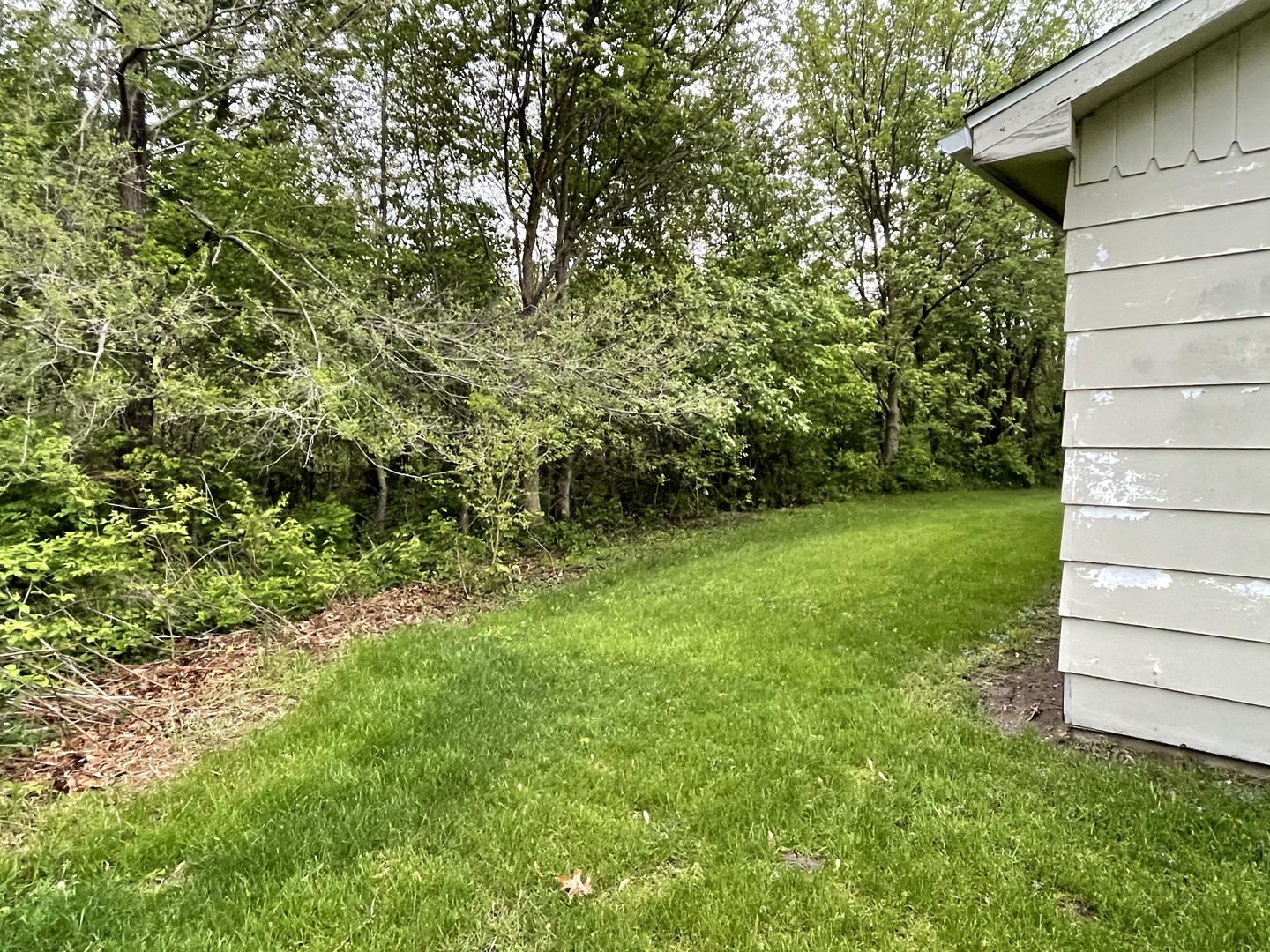 723 Raymond Road Watseka, IL 60970 - Photo 18 of 21