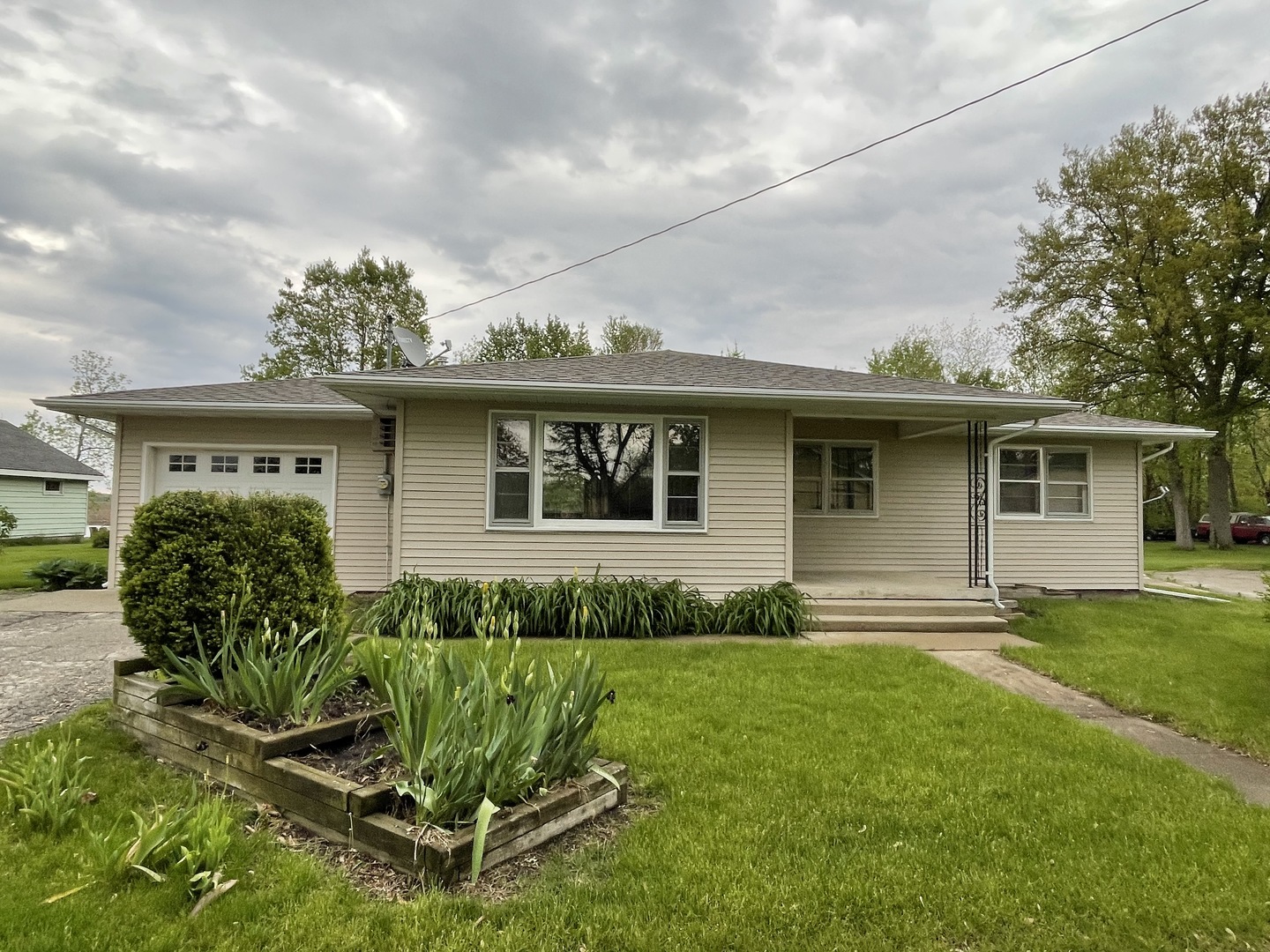 723 Raymond Road Watseka, IL 60970 - Photo 21 of 21