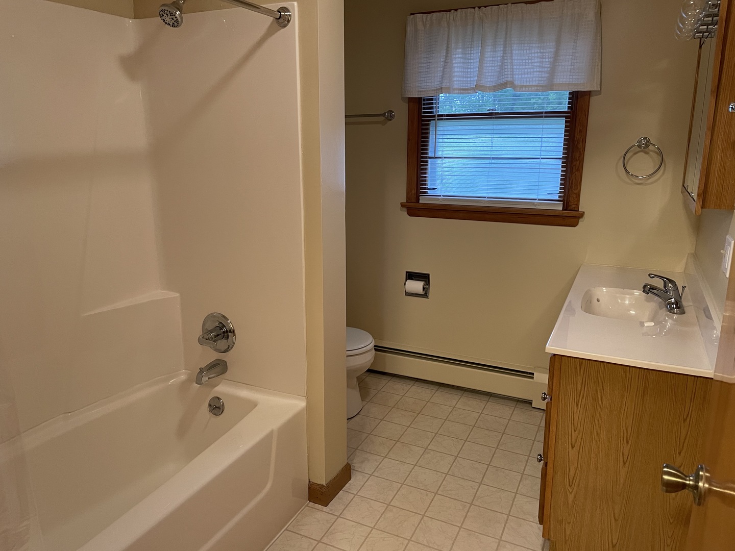 723 Raymond Road Watseka, IL 60970 - Photo 9 of 21