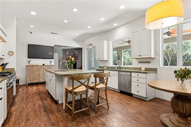 $2,499,000 | 5150 Gloria Avenue, Encino, CA 91436