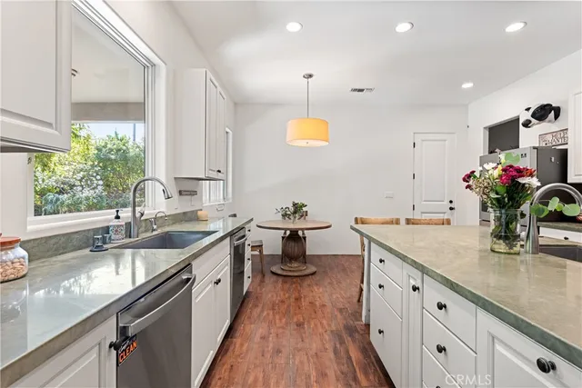 $2,499,000 | 5150 Gloria Avenue, Encino, CA 91436