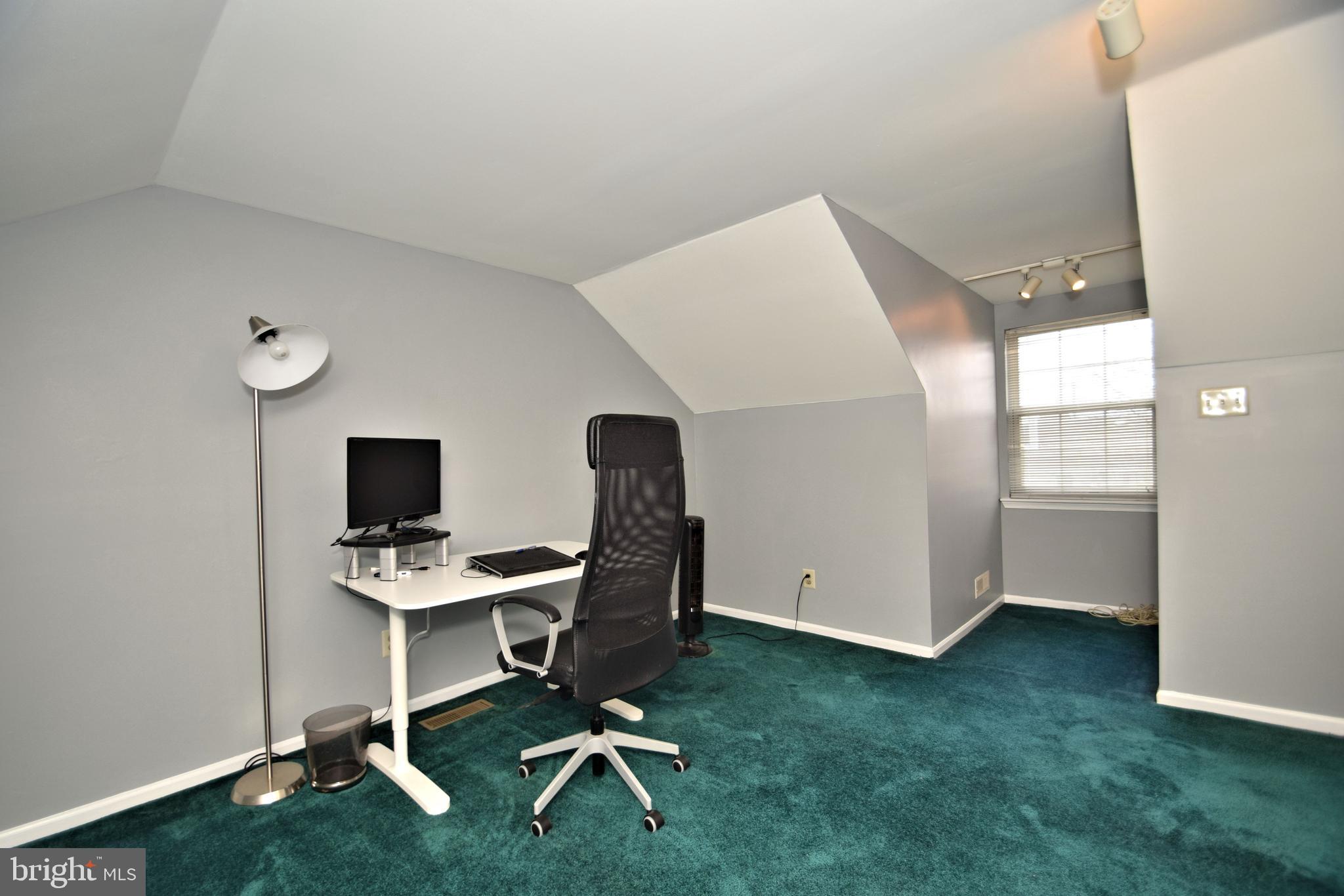 631 Longwood Road Collegeville, PA 19426 - Photo 17 of 22
