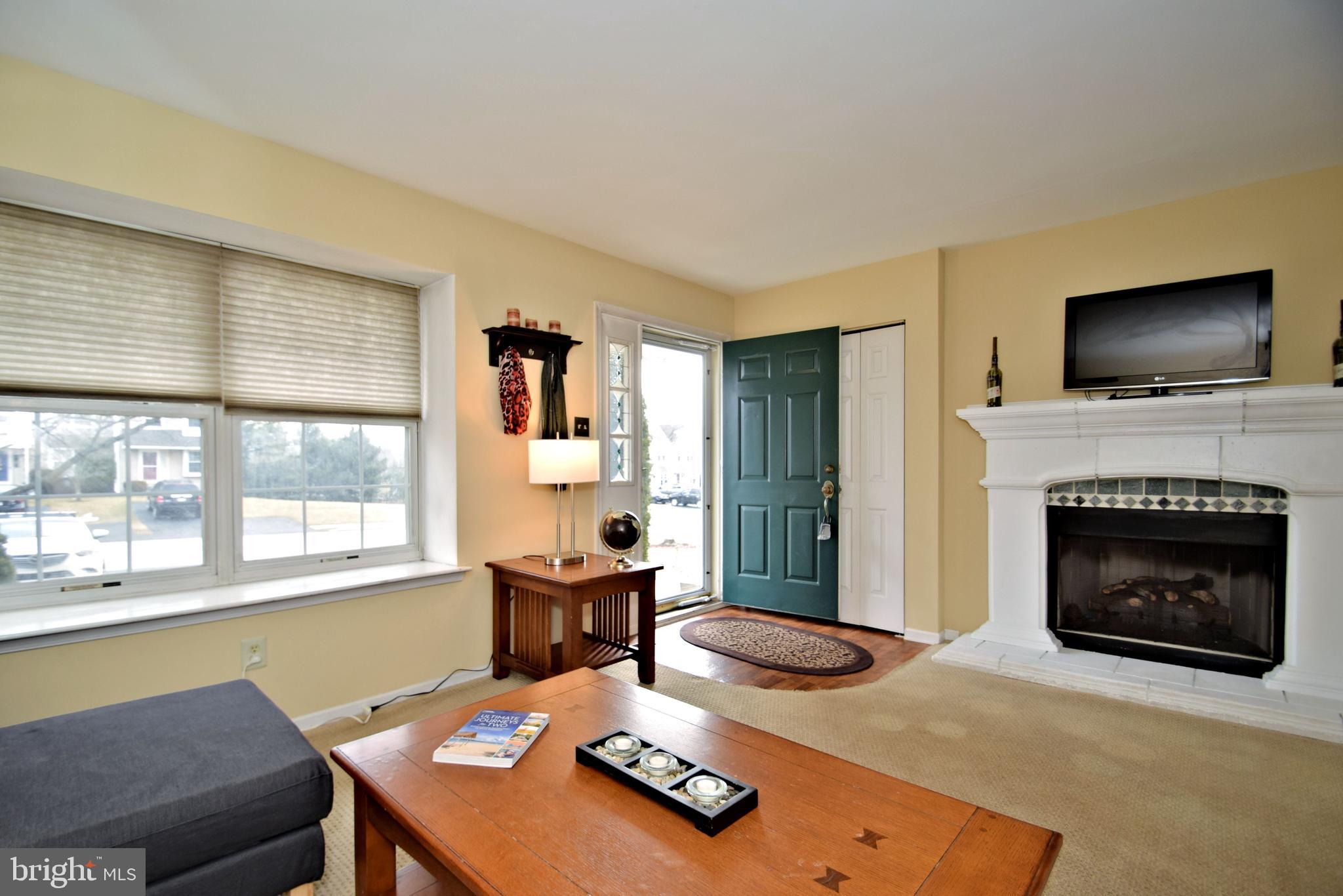 631 Longwood Road Collegeville, PA 19426 - Photo 3 of 22 Living room