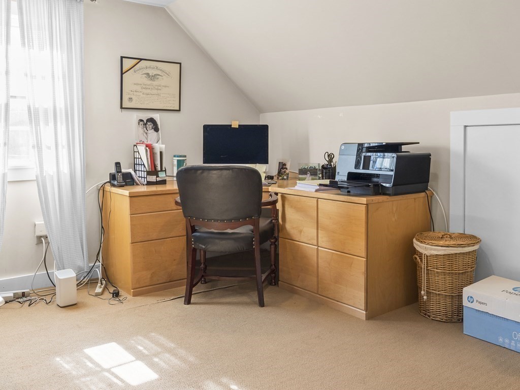 9 Marvin Road Wellesley, MA 02482 - Photo 8 of 12