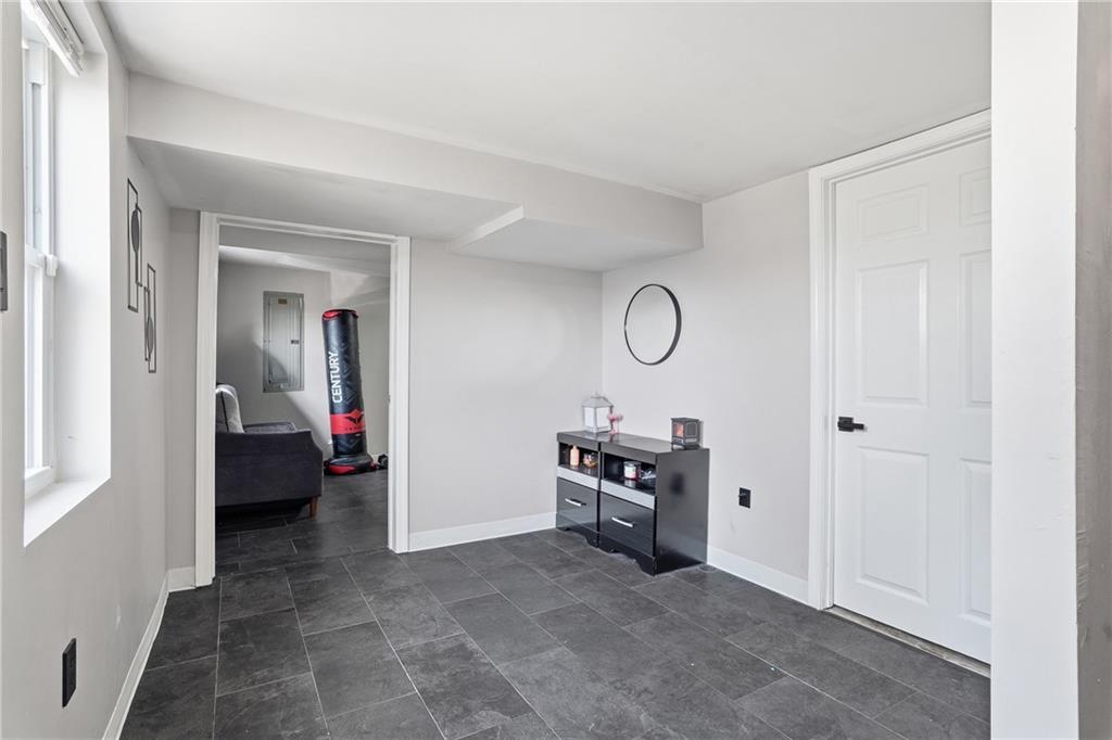 93 Pittsburgh Road Lyndora, PA 16045 - Photo 4 of 49