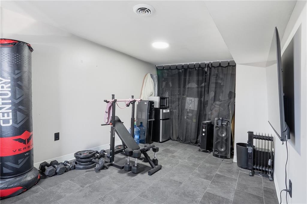 93 Pittsburgh Road Lyndora, PA 16045 - Photo 7 of 49