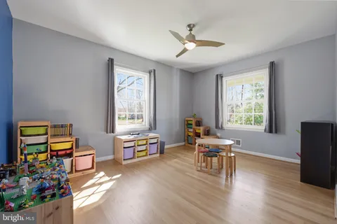 $1,100,000 | 8907 Camden Street, Alexandria, VA 22308