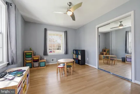 $1,100,000 | 8907 Camden Street, Alexandria, VA 22308