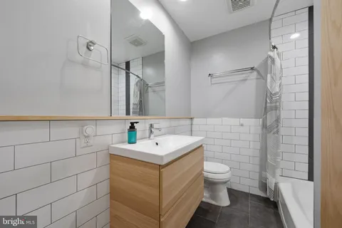$1,100,000 | 8907 Camden Street, Alexandria, VA 22308