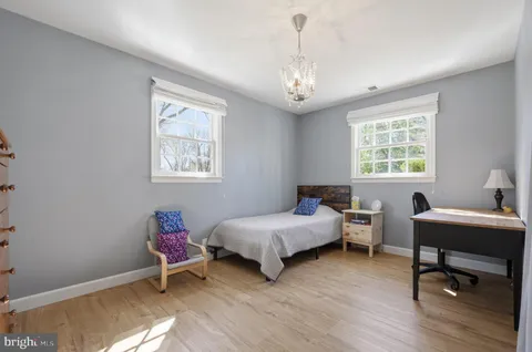 $1,100,000 | 8907 Camden Street, Alexandria, VA 22308