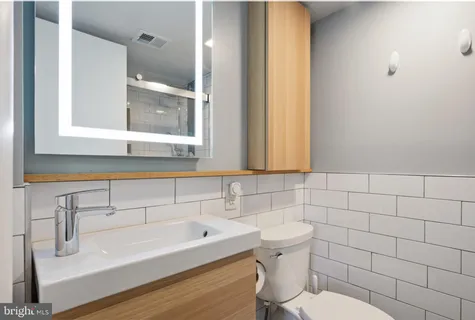 $1,100,000 | 8907 Camden Street, Alexandria, VA 22308