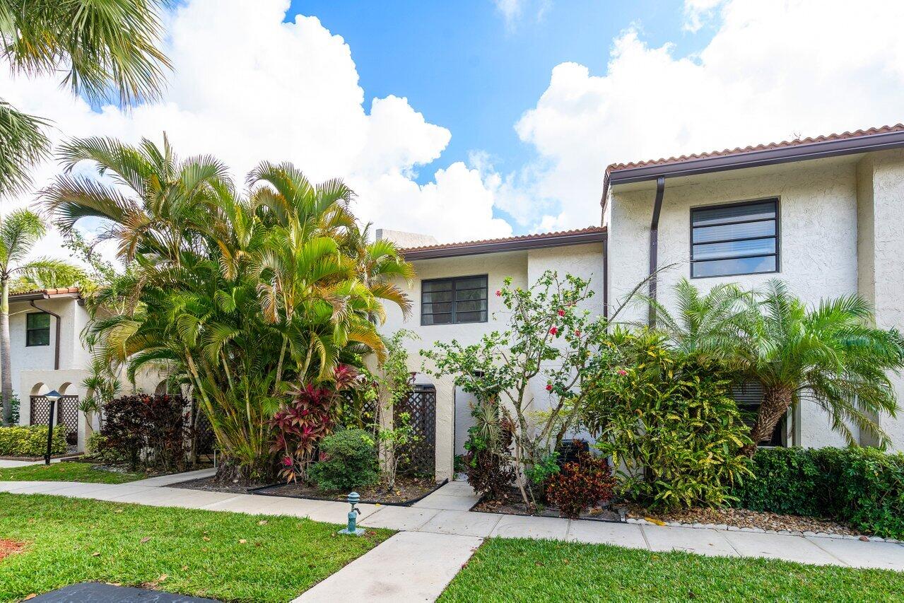 21648 Cypress Road, Unit 13E Boca Raton, FL 33433 - Photo 3 of 57 Front Exterior