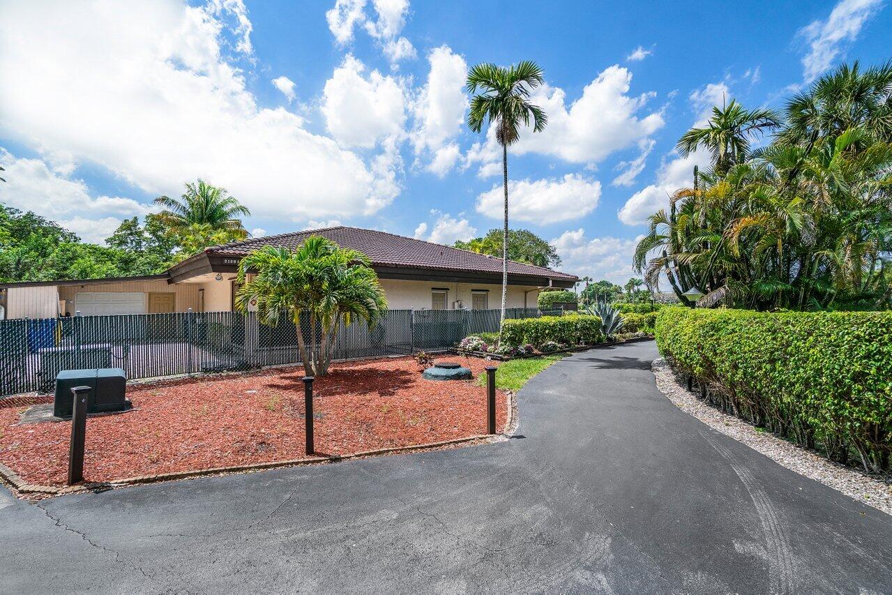 21648 Cypress Road, Unit 13E Boca Raton, FL 33433 - Photo 39 of 57 Horizons Pool