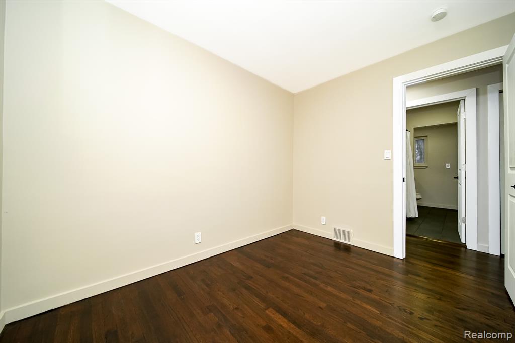 46985 Heydenreich Road Macomb, MI 48044 - Photo 39 of 60