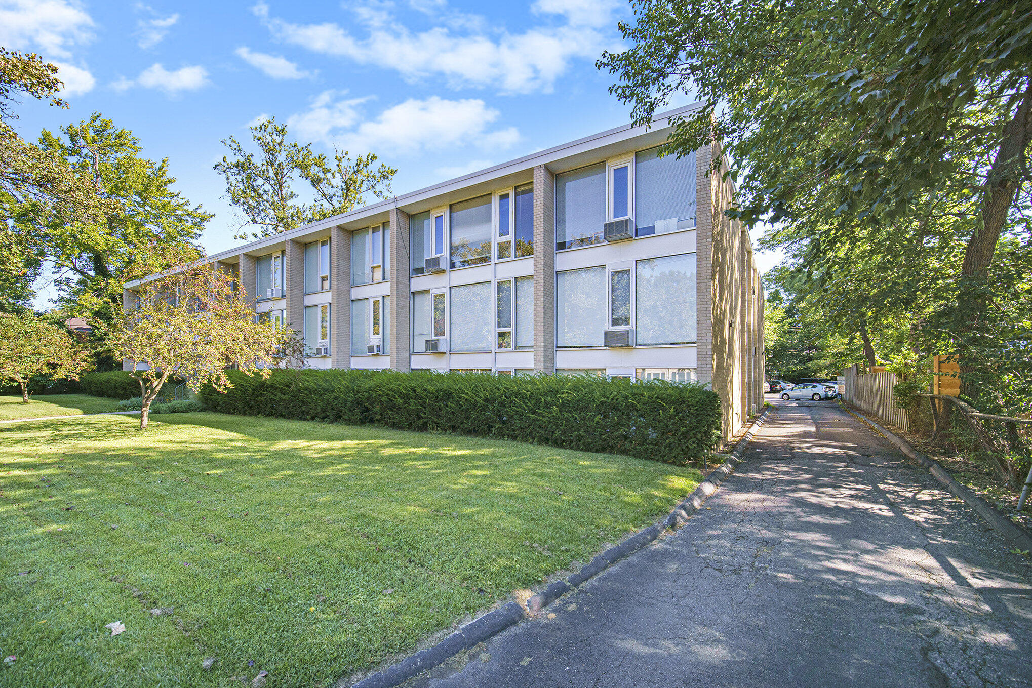 1531 Packard Street, Unit 6 Ann Arbor, MI 48104 - Photo 15 of 17 015_file_48