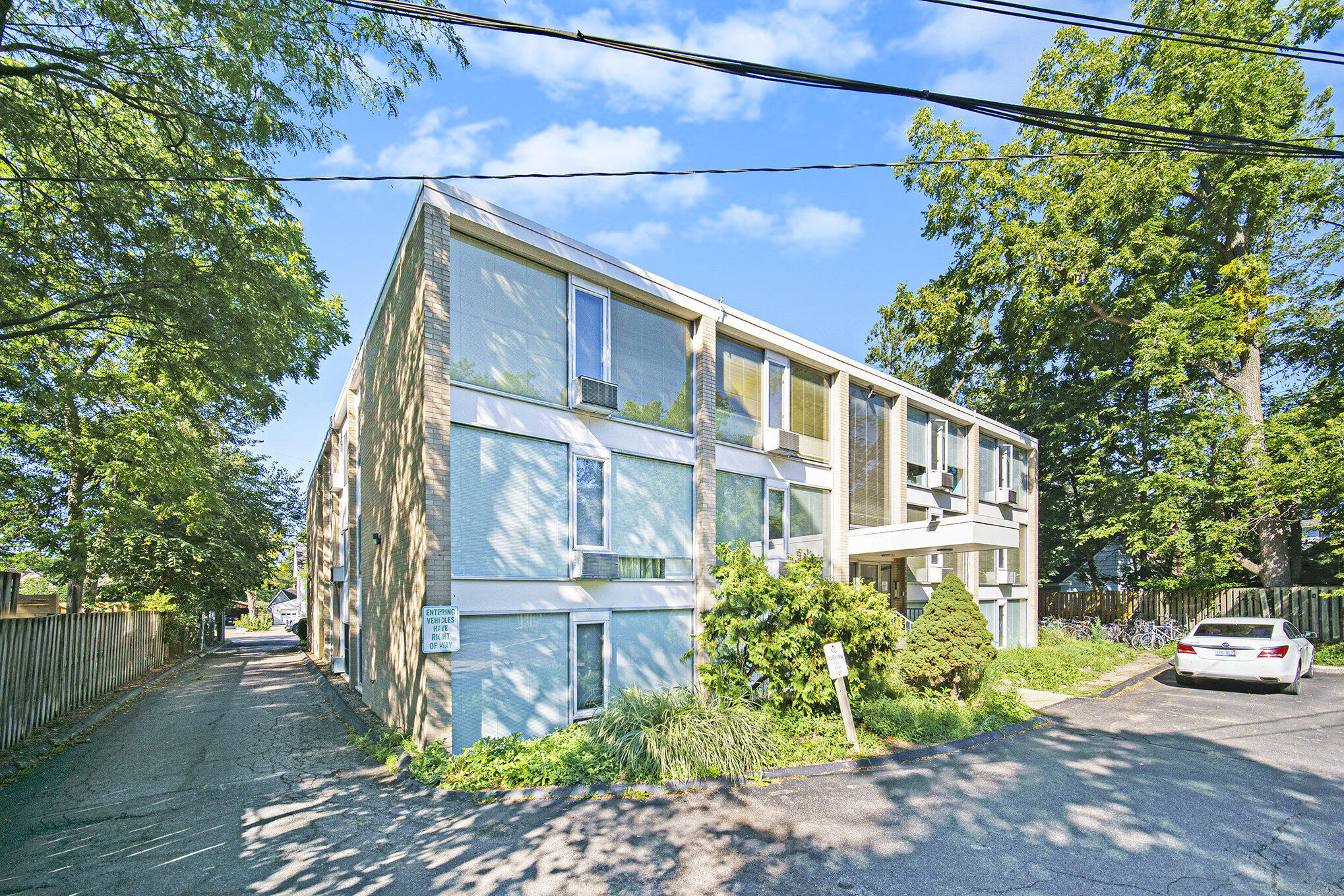 1531 Packard Street, Unit 6 Ann Arbor, MI 48104 - Photo 16 of 17 016_file_682