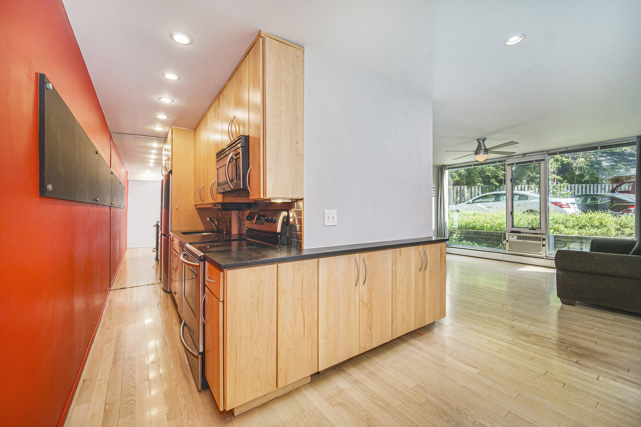 1531 Packard Street, Unit 6 Ann Arbor, MI 48104 - Photo 2 of 17 002_file_535