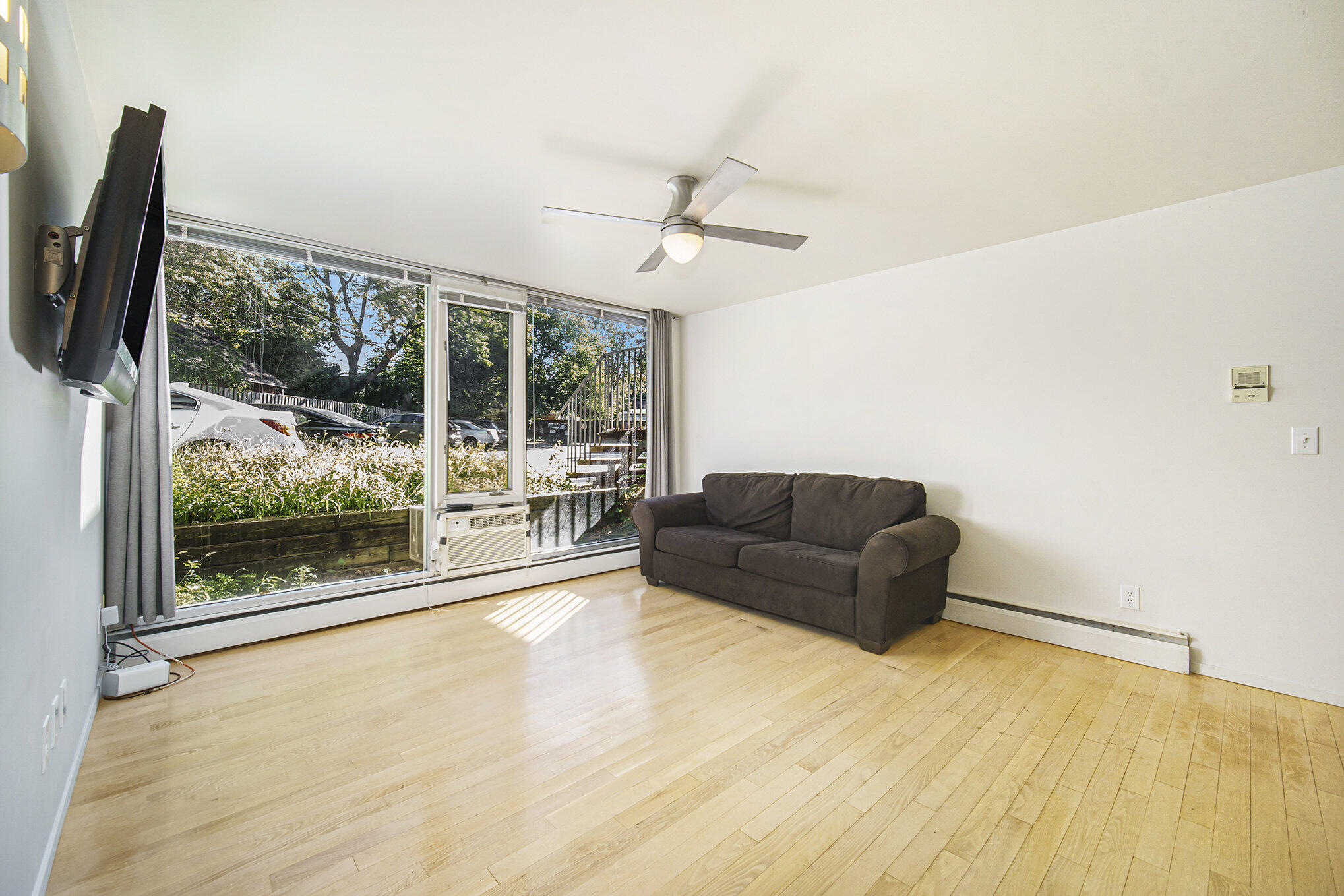 1531 Packard Street, Unit 6 Ann Arbor, MI 48104 - Photo 3 of 17 003_file_12