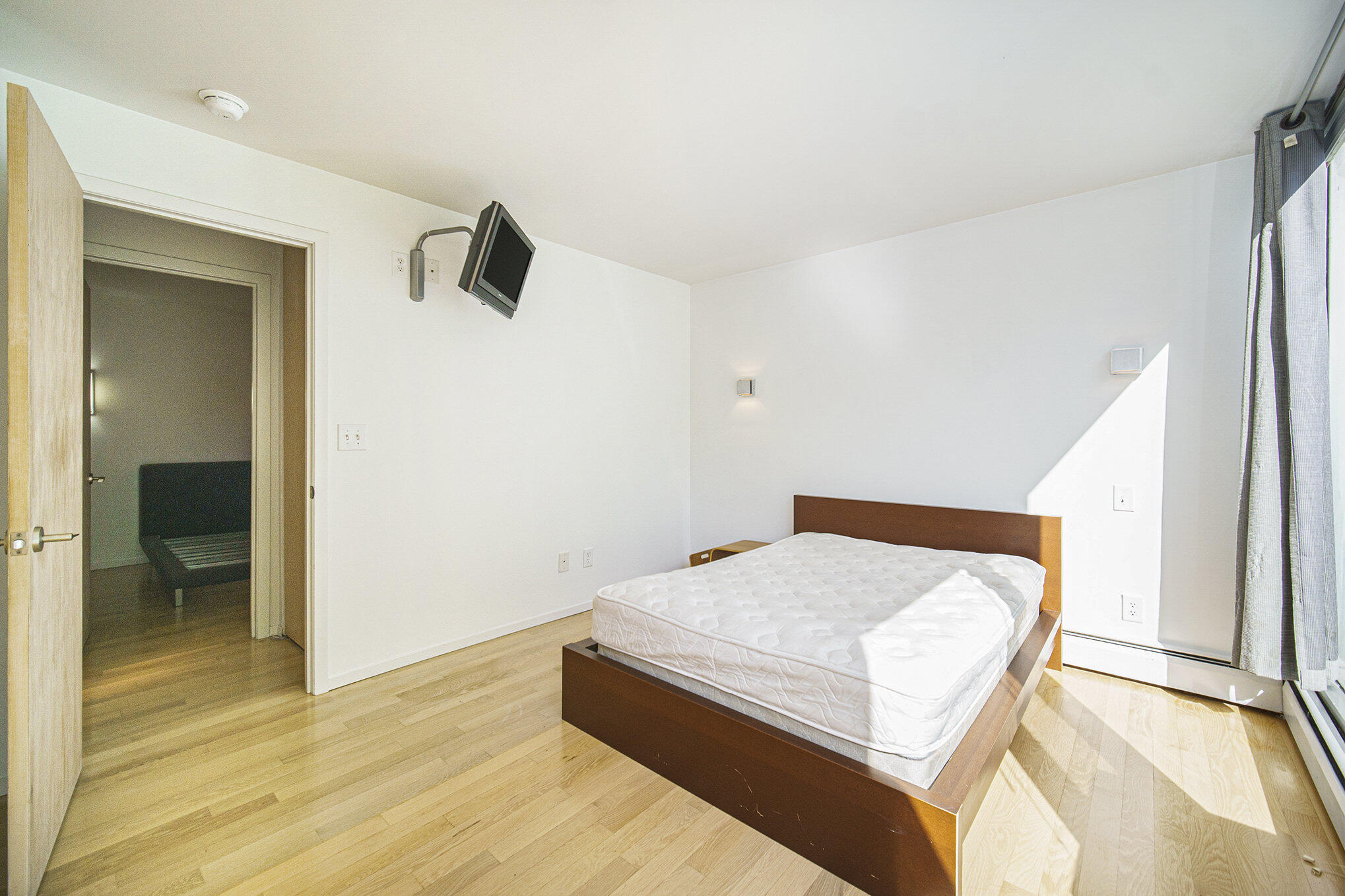 1531 Packard Street, Unit 6 Ann Arbor, MI 48104 - Photo 7 of 17 007_file_396