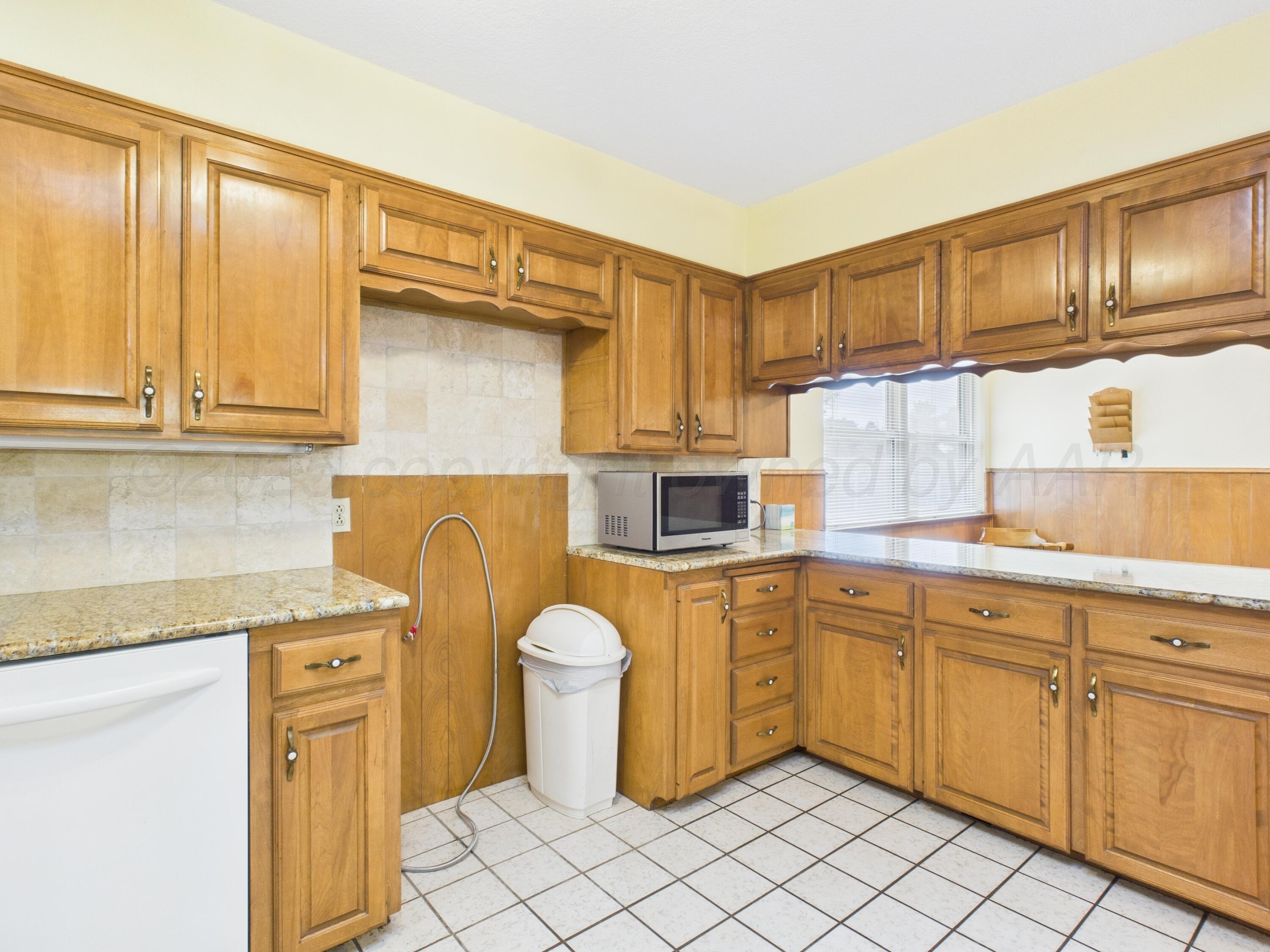 329 Coronado Street Fritch, TX 79036 - Photo 22 of 37 CAM05386G0-PR0018-STILL016