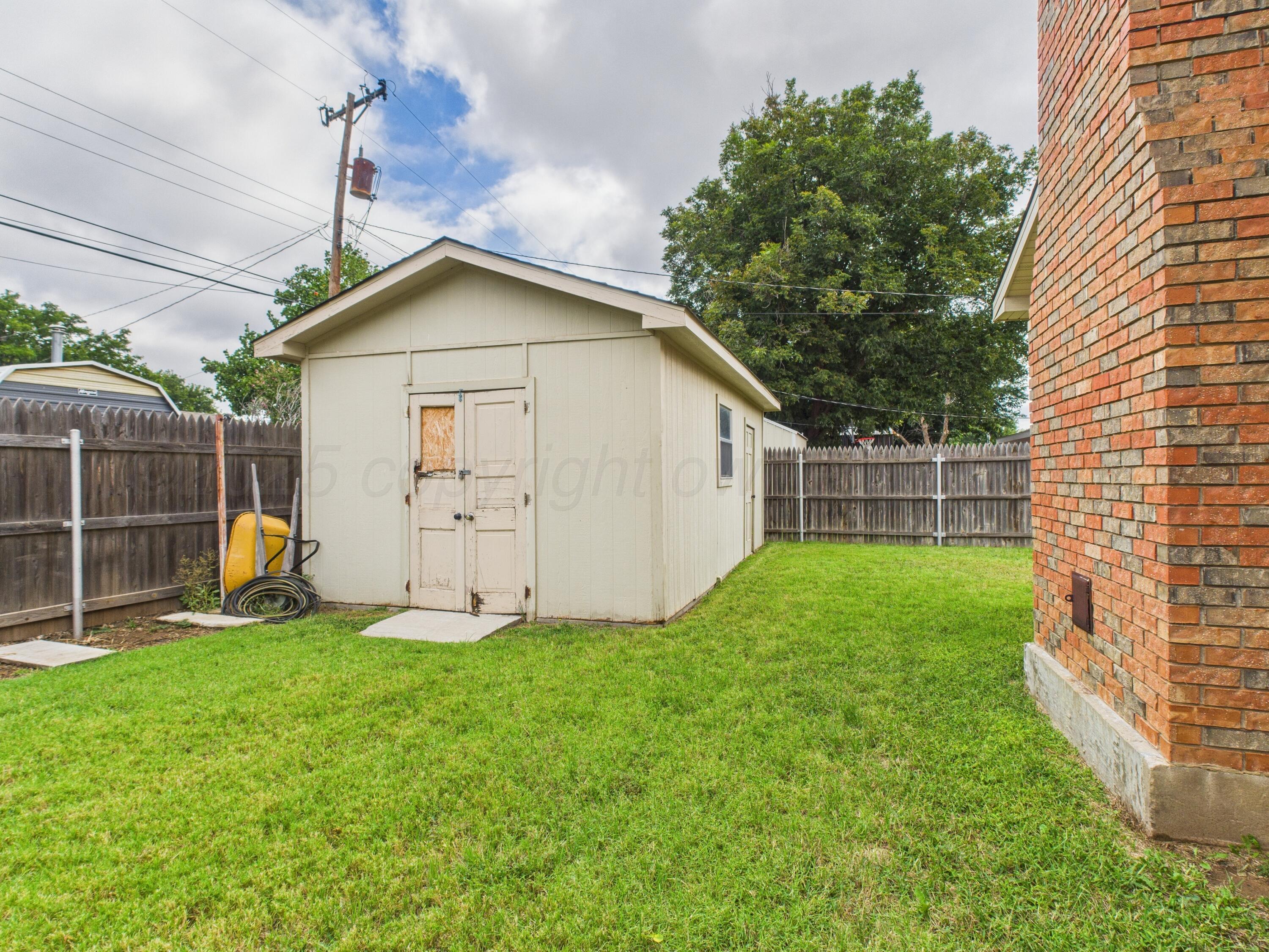329 Coronado Street Fritch, TX 79036 - Photo 3 of 37 CAM05386G0-PR0018-STILL035