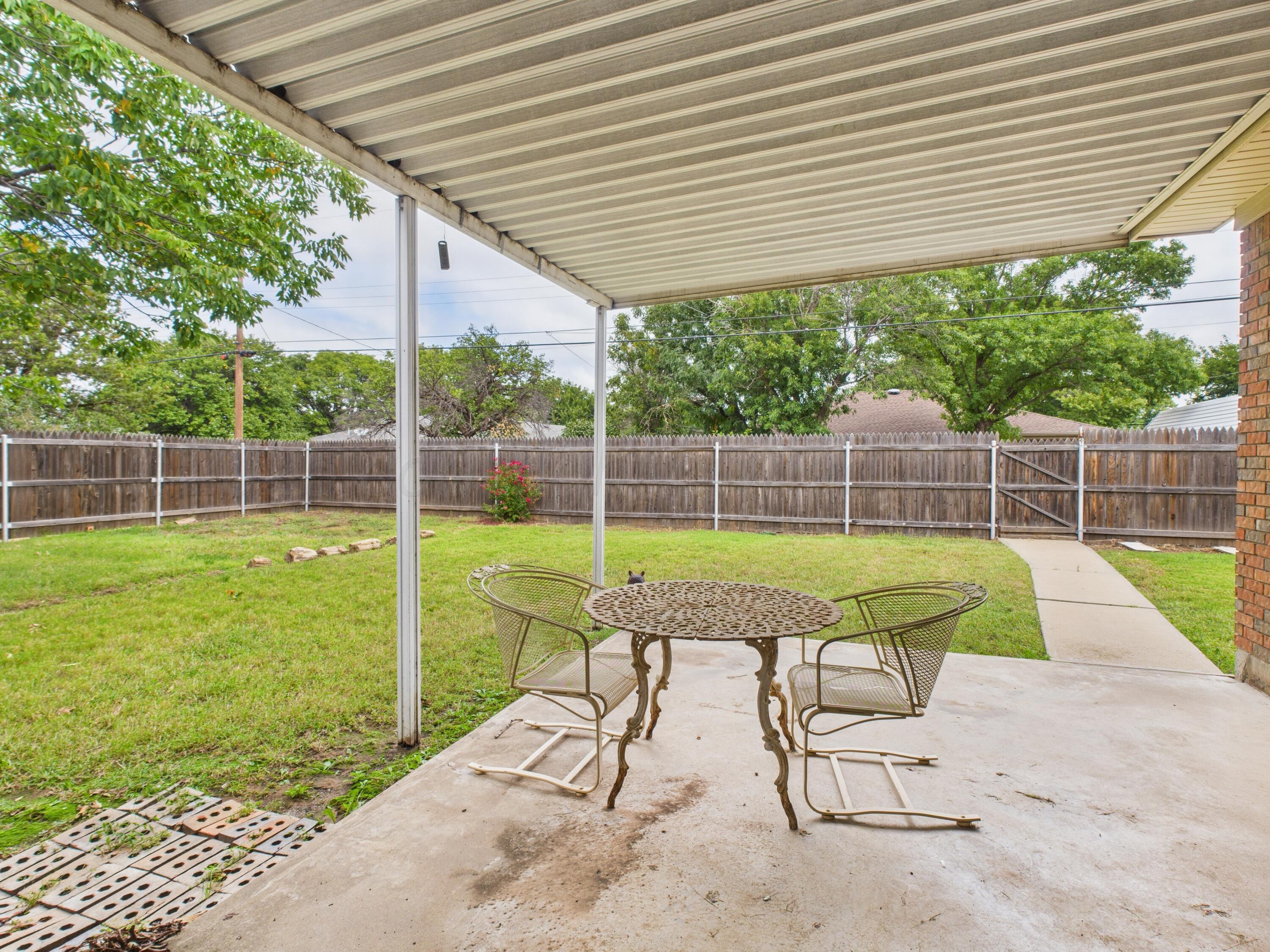 329 Coronado Street Fritch, TX 79036 - Photo 4 of 37 CAM05386G0-PR0018-STILL034