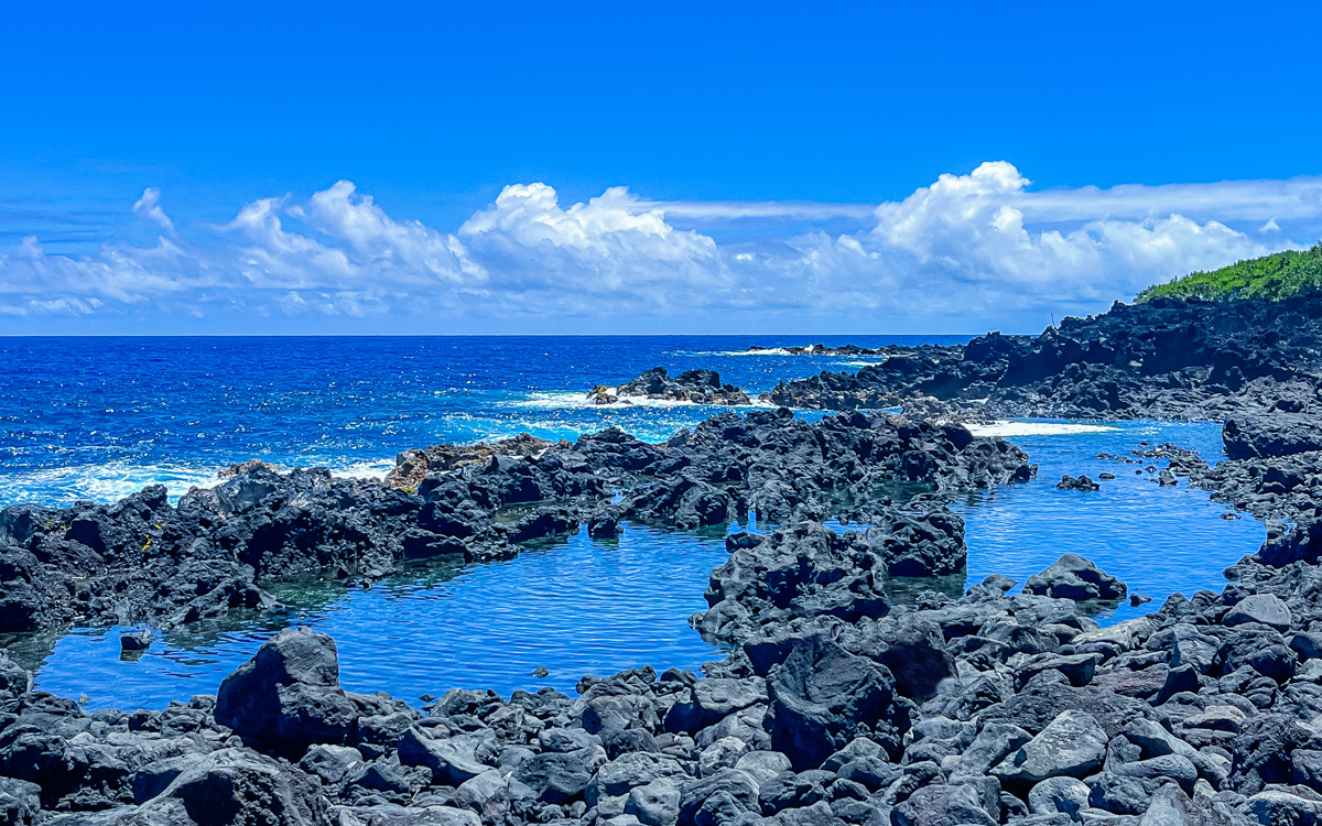 9 Government Beach Road Pahoa, HI 96778 - Photo 7 of 20 a view of a lake with a mountain