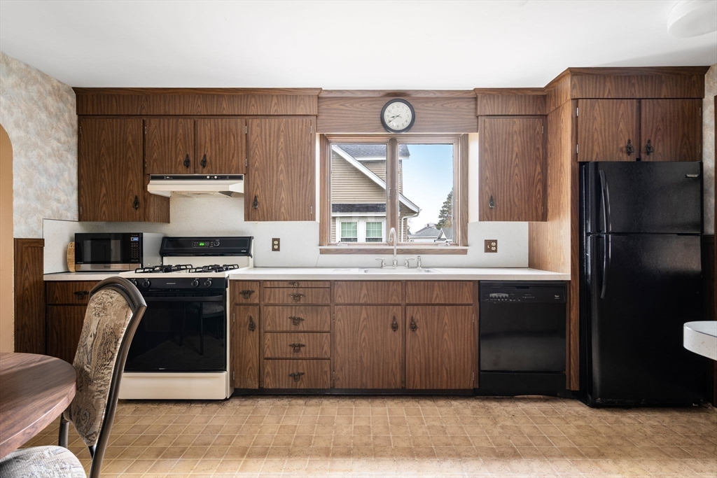 59 Pontiac Road Quincy, MA 02169 - Photo 17 of 42 Gallery Image 17