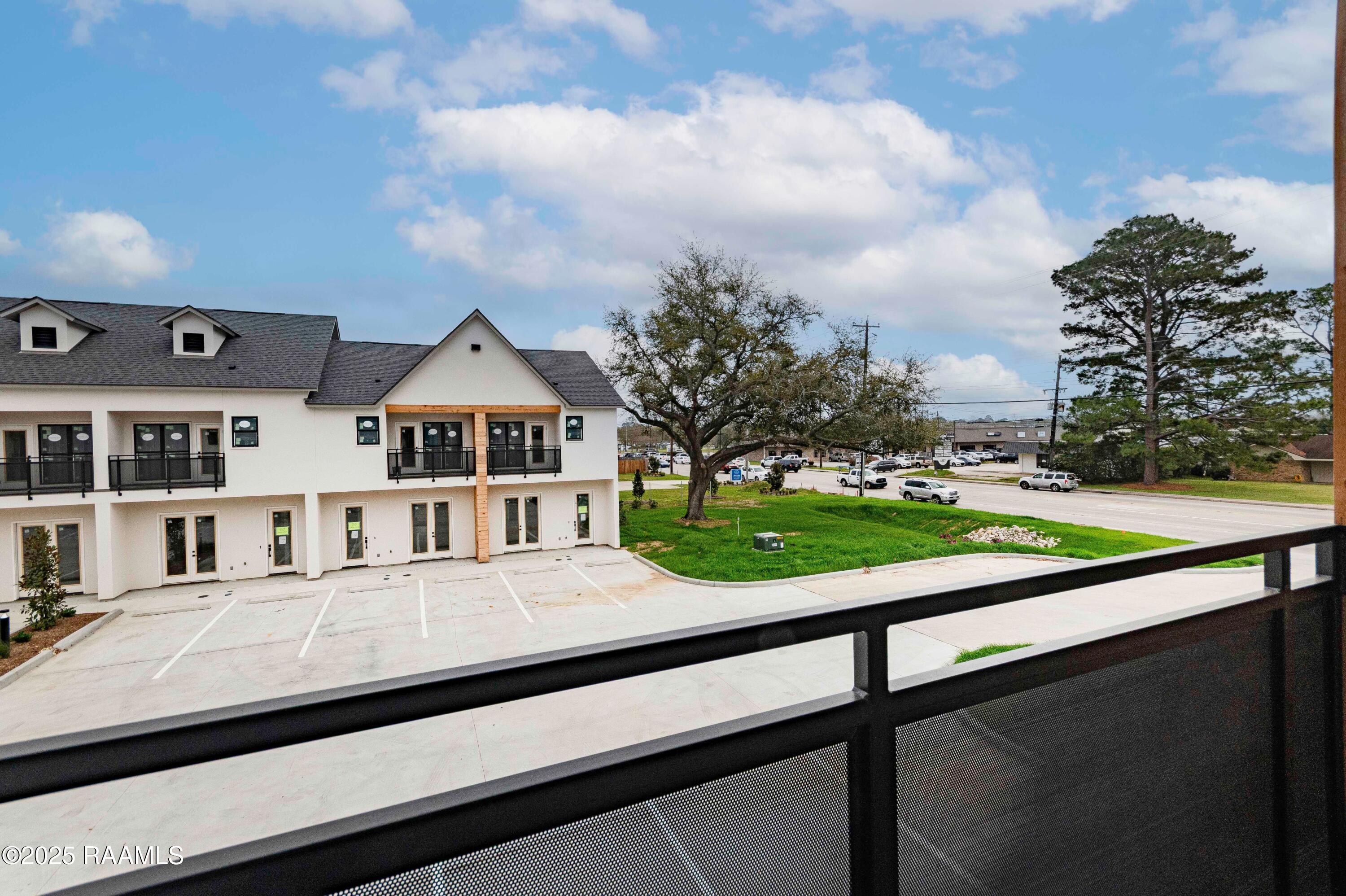 1510 Kaliste Saloom Road, Unit 405 Lafayette, LA 70508 - Photo 15 of 24 1510 #405 Baalcony view