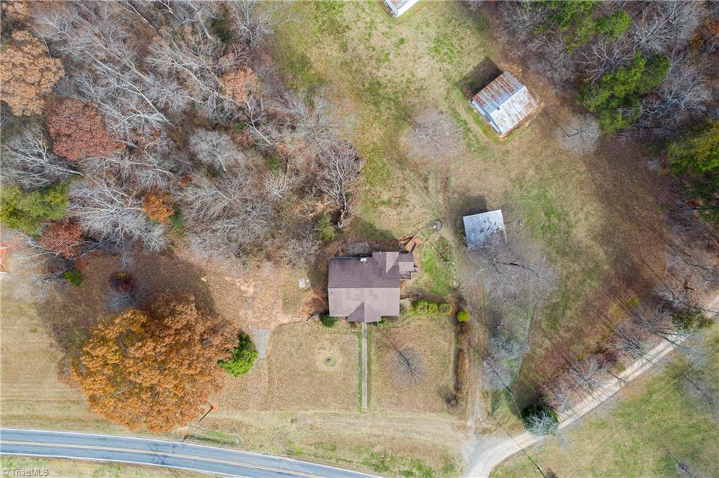 790 Community Road Lexington, NC 27295 - Photo 4 of 19 Gallery Image 4