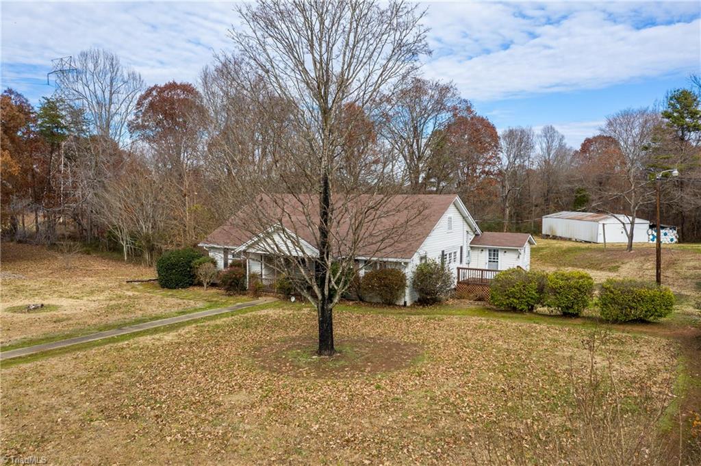 790 Community Road Lexington, NC 27295 - Photo 5 of 19 Gallery Image 5