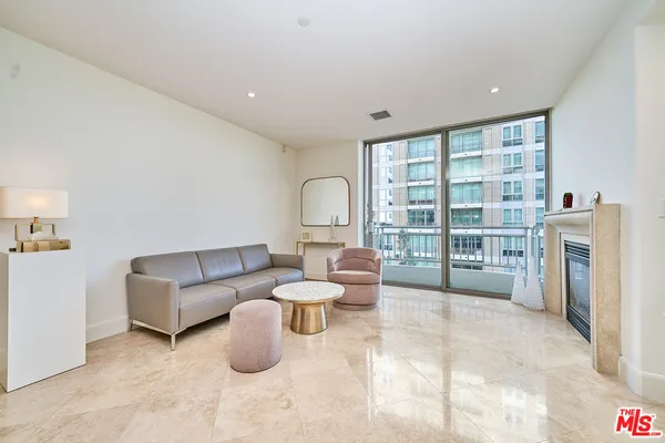 $888,888 | 5072 Scholarship, Unit 505D, Irvine, CA 92612