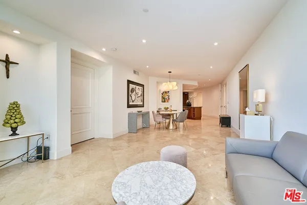 $888,888 | 5072 Scholarship, Unit 505D, Irvine, CA 92612