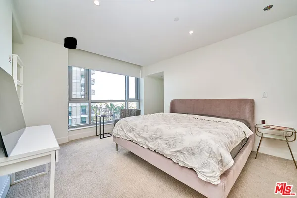 $888,888 | 5072 Scholarship, Unit 505D, Irvine, CA 92612