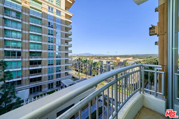 $888,888 | 5072 Scholarship, Unit 505D, Irvine, CA 92612