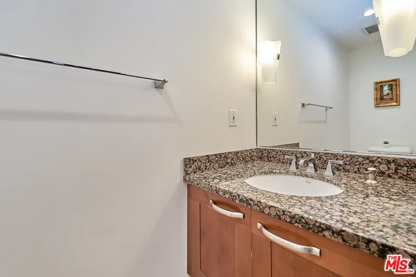 $888,888 | 5072 Scholarship, Unit 505D, Irvine, CA 92612