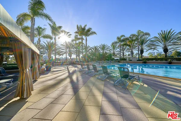 $888,888 | 5072 Scholarship, Unit 505D, Irvine, CA 92612