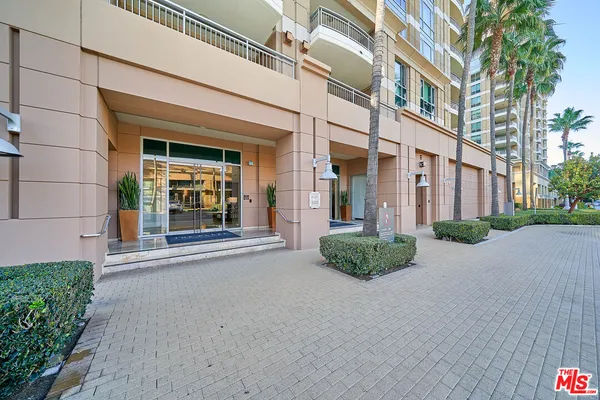 $888,888 | 5072 Scholarship, Unit 505D, Irvine, CA 92612