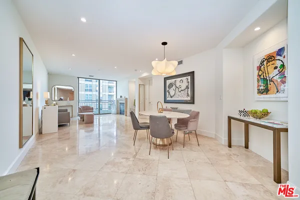 $888,888 | 5072 Scholarship, Unit 505D, Irvine, CA 92612