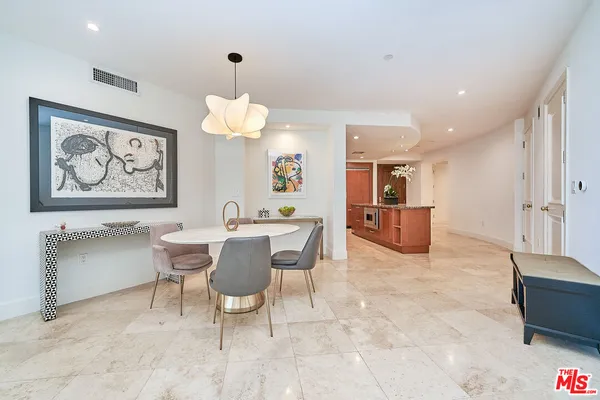 $888,888 | 5072 Scholarship, Unit 505D, Irvine, CA 92612