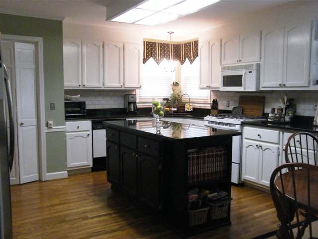 301 South Wingfield Road Greer, SC 29650 - Photo 8 of 17 Gallery Image 8