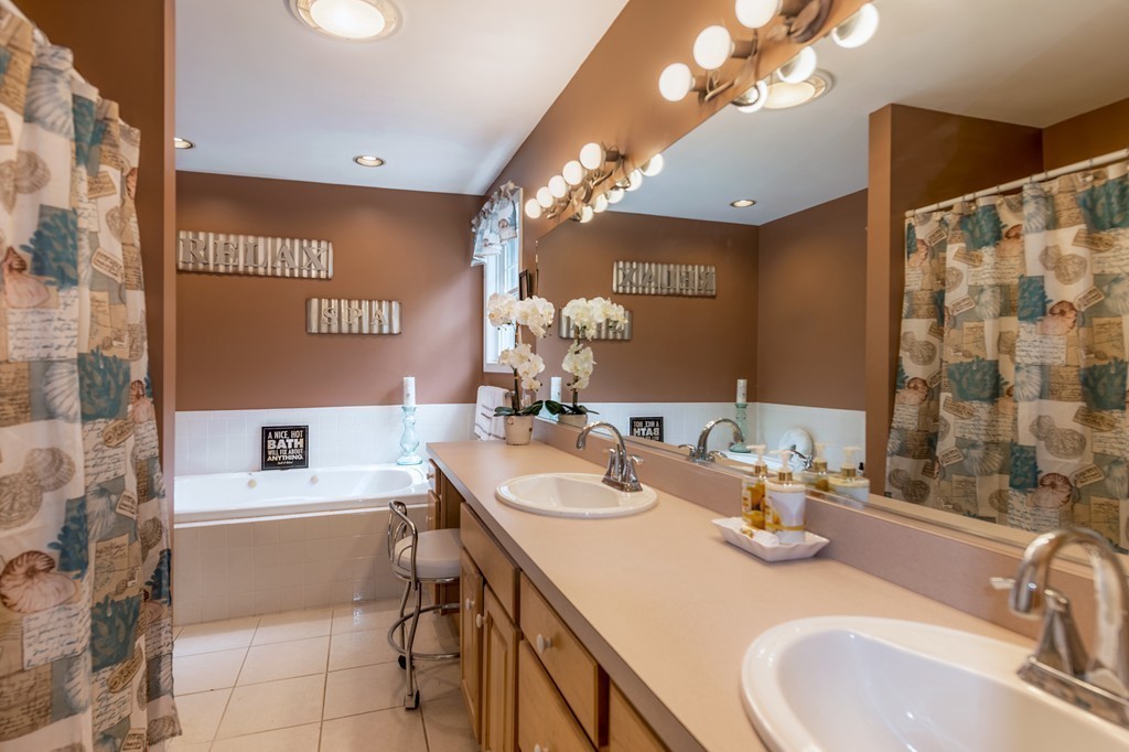 6 Pinewood Road Amesbury, MA 01913 - Photo 14 of 30 Gallery Image 14