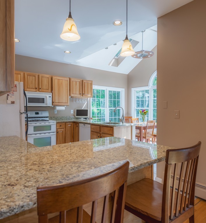 6 Pinewood Road Amesbury, MA 01913 - Photo 5 of 30 Gallery Image 5