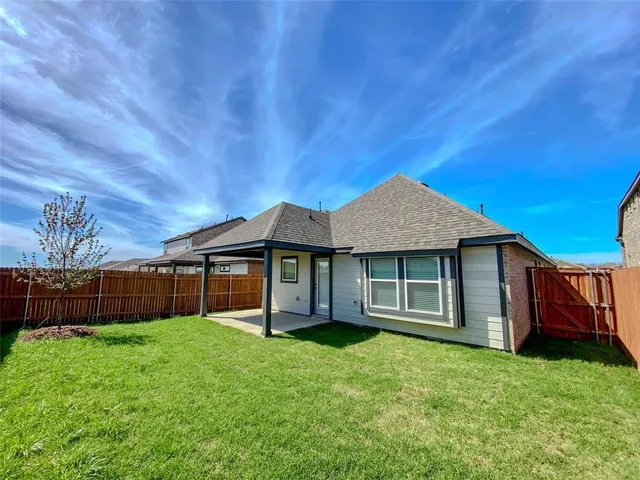 $2,100 | 1372 Cedar Street, Forney, TX 75126