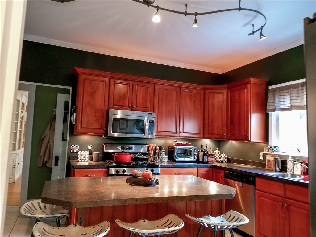 268 Milburn Street Rochester, NY 14607 - Photo 3 of 15