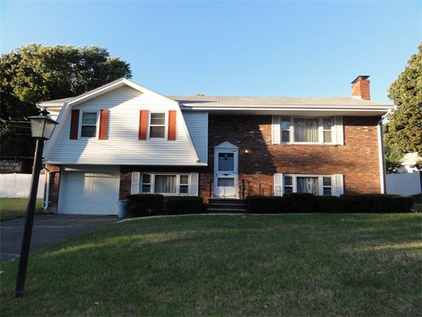69 Newcastle Road Peabody, MA 01960 - Photo 1 of 8 Gallery Image 1