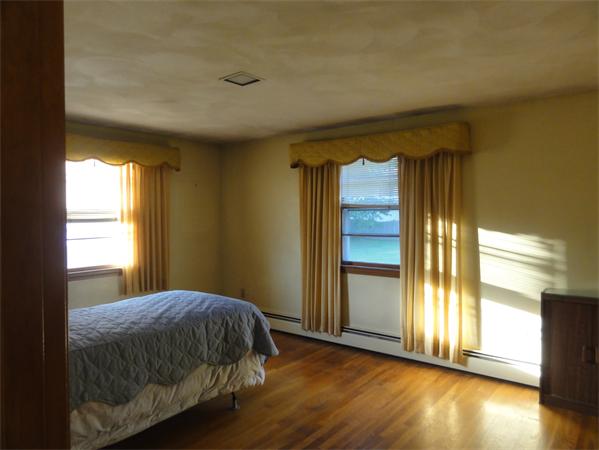 69 Newcastle Road Peabody, MA 01960 - Photo 7 of 8 Gallery Image 7
