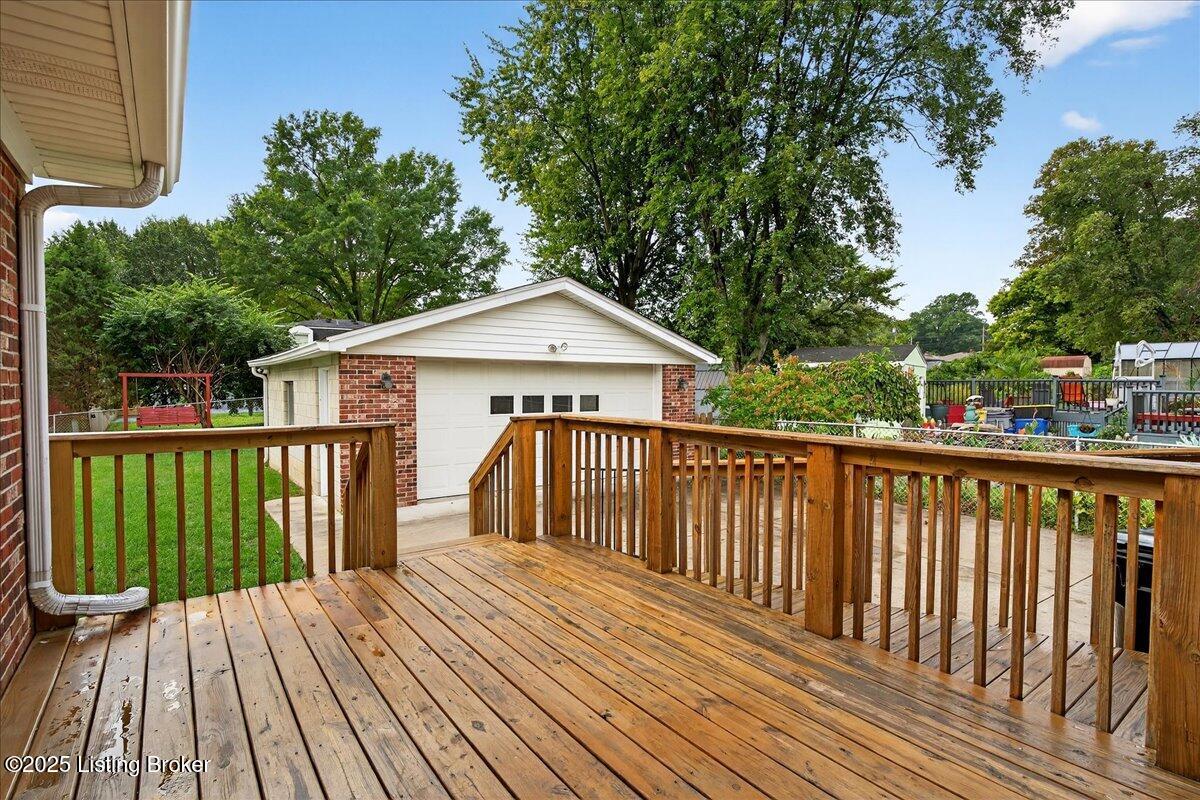 1506 Knight Road Louisville, KY 40216 - Photo 6 of 69 View from backdoor